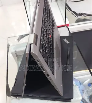 Photo - New Laptop Lenovo ThinkPad Yoga 16GB Intel Core I5 SSD 512GB