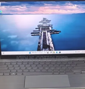 New Laptop Asus 8GB AMD Ryzen 5 SSD 512GB