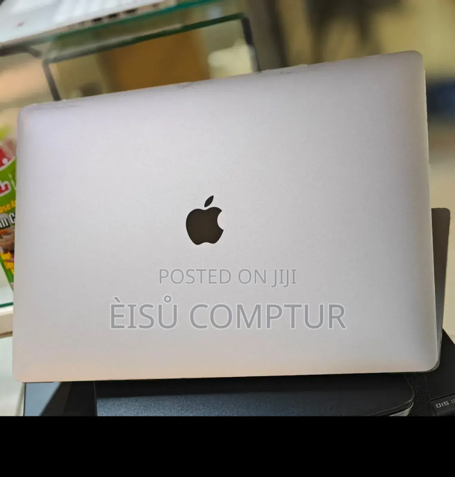 New Laptop Apple MacBook 2019 32GB Intel Core I9 SSD 512GB