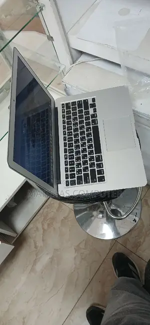 Photo - New Laptop Apple MacBook Air 2013 4GB Intel Core I5 SSD 256GB