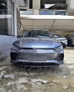 New BYD E2 43 kWh 94 hp FWD 2025 Silver