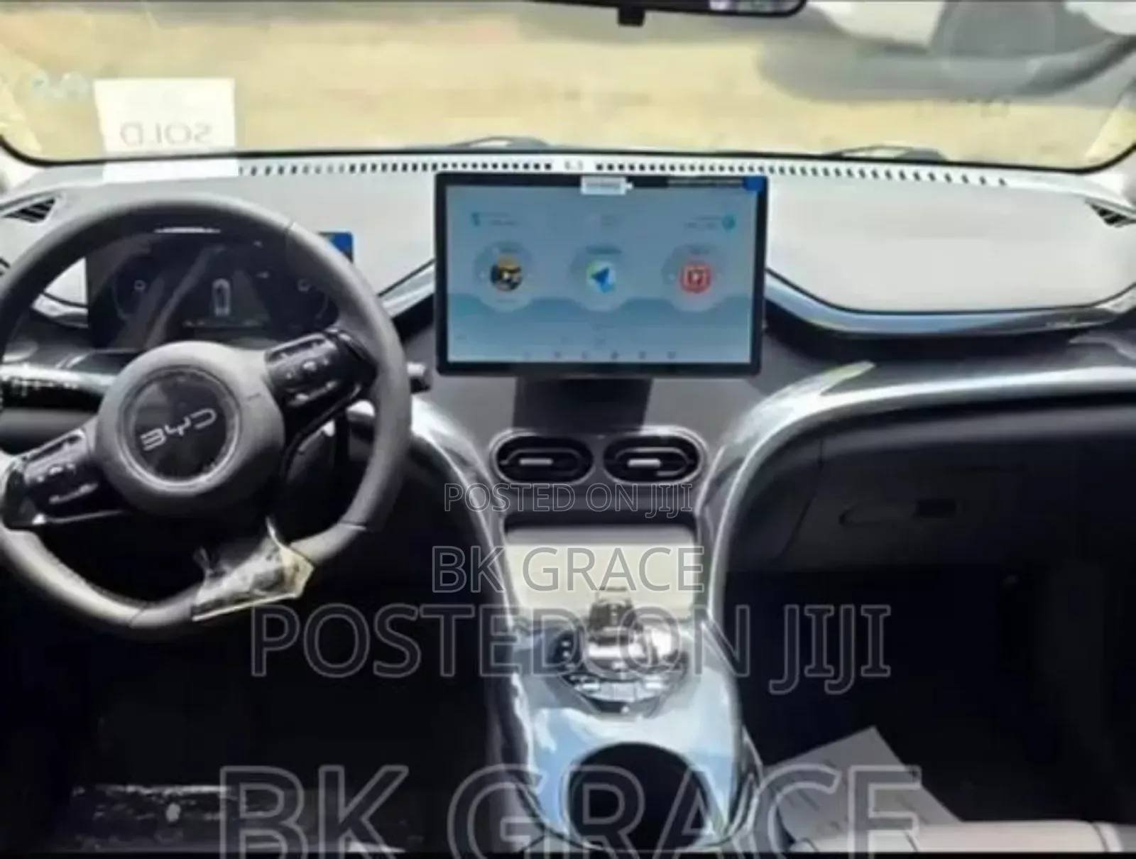 New BYD E2 43 kWh 94 hp FWD 2025 Silver