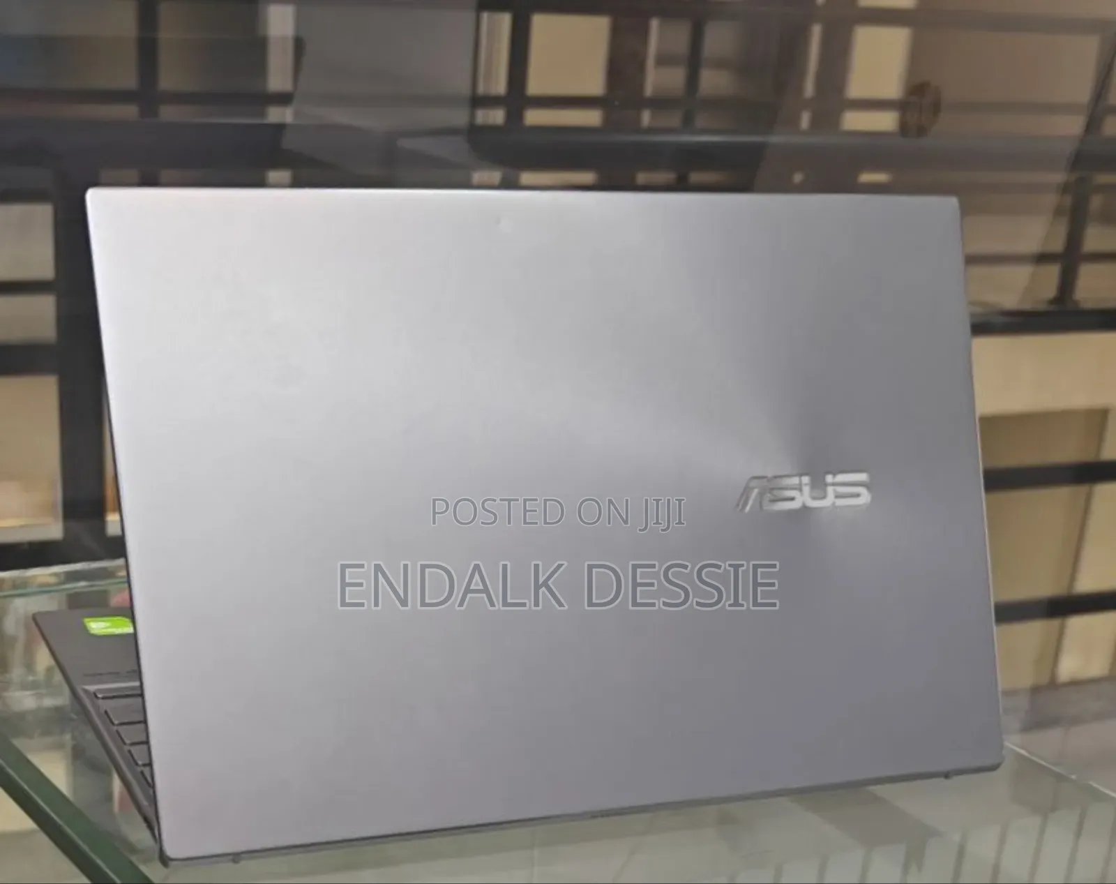 New Laptop Asus 8GB AMD Ryzen 5 SSD 512GB