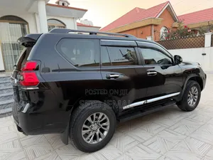 Toyota Land Cruiser Prado 2018 Matt Black