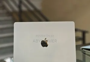 New Apple MacBook Air 2025 M4 13-Inch 16GB Intel Core M SSD 256GB