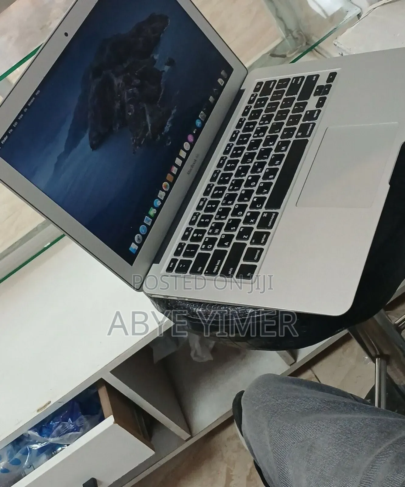 New Laptop Apple MacBook Air 2014 4GB Intel Core I5 SSD 256GB