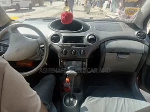 Toyota Yaris 2001 Silver