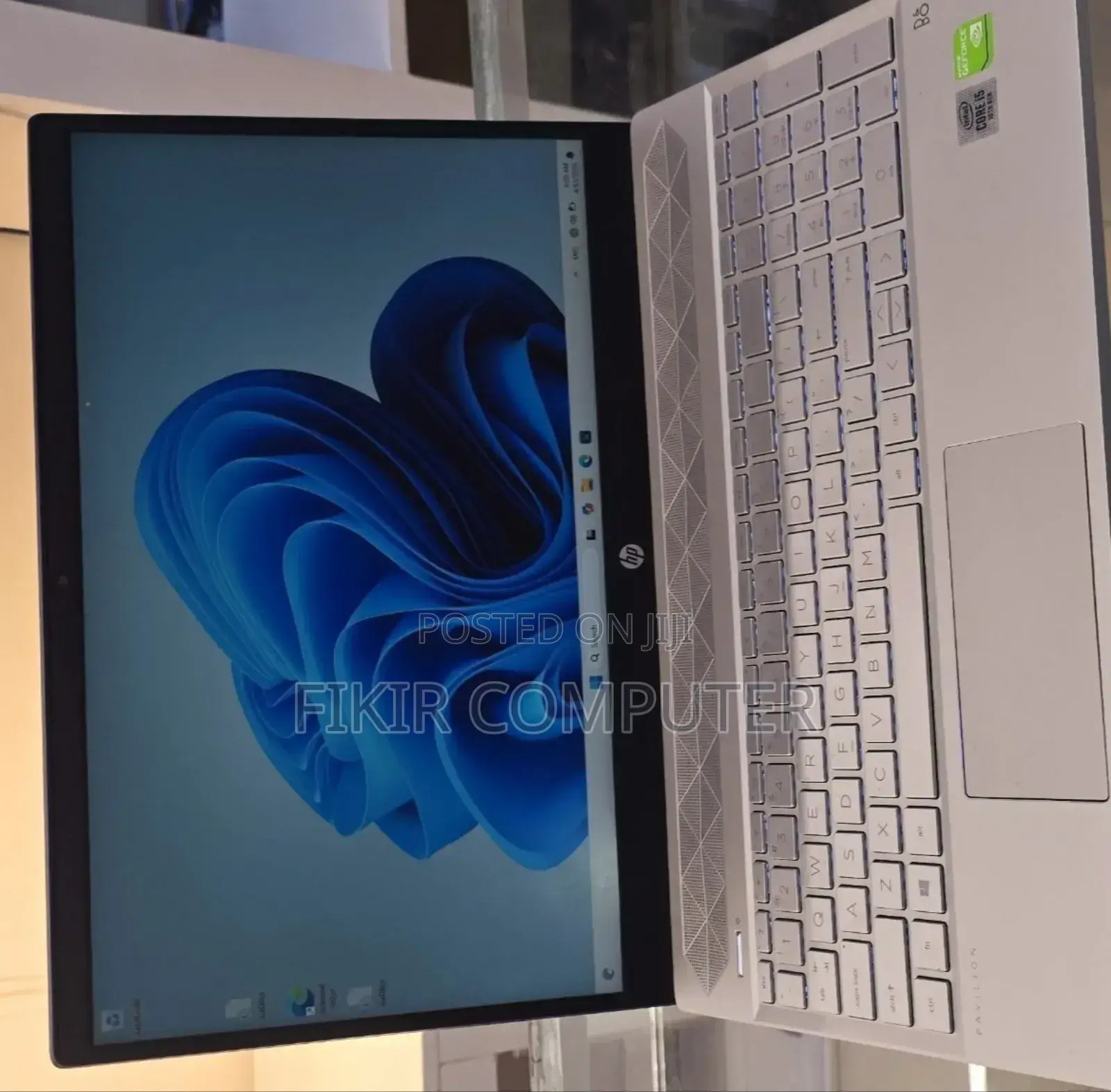 New Laptop HP Pavilion 15 8GB Intel Core I5 SSD 512GB