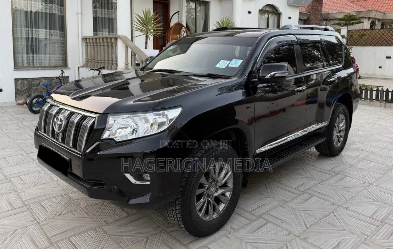 Toyota Land Cruiser Prado 2018 Black