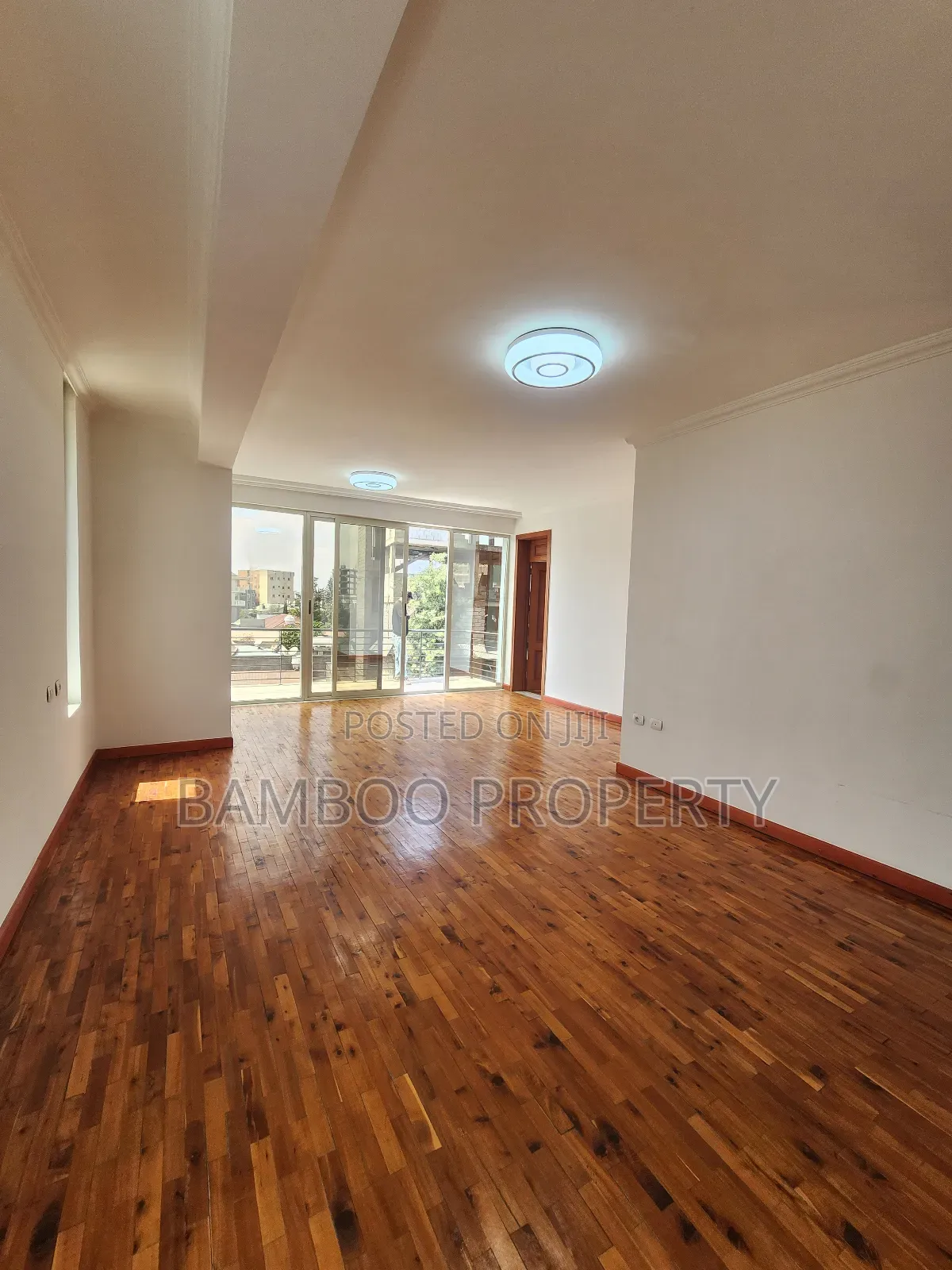 7bdrm House in Bole for rent