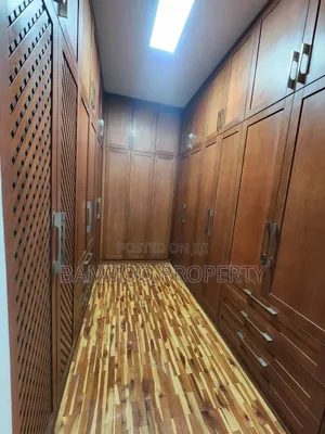 7bdrm House in Bole for rent