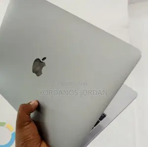 New Laptop Apple MacBook Pro 2017 8GB Intel Core I5 SSD 128GB