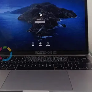 New Laptop Apple MacBook Pro 2017 8GB Intel Core I5 SSD 128GB