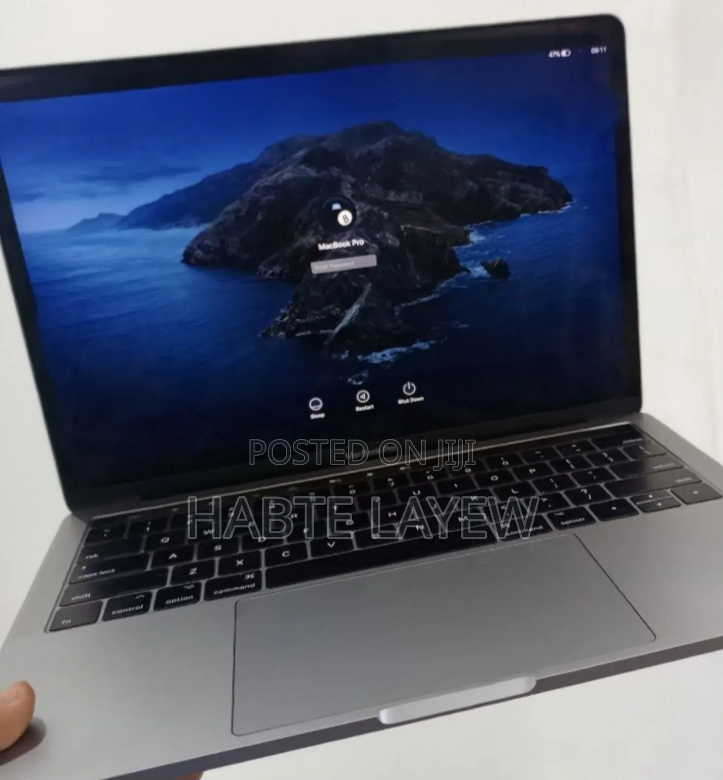 New Laptop Apple MacBook Pro 2017 8GB Intel Core I5 SSD 128GB