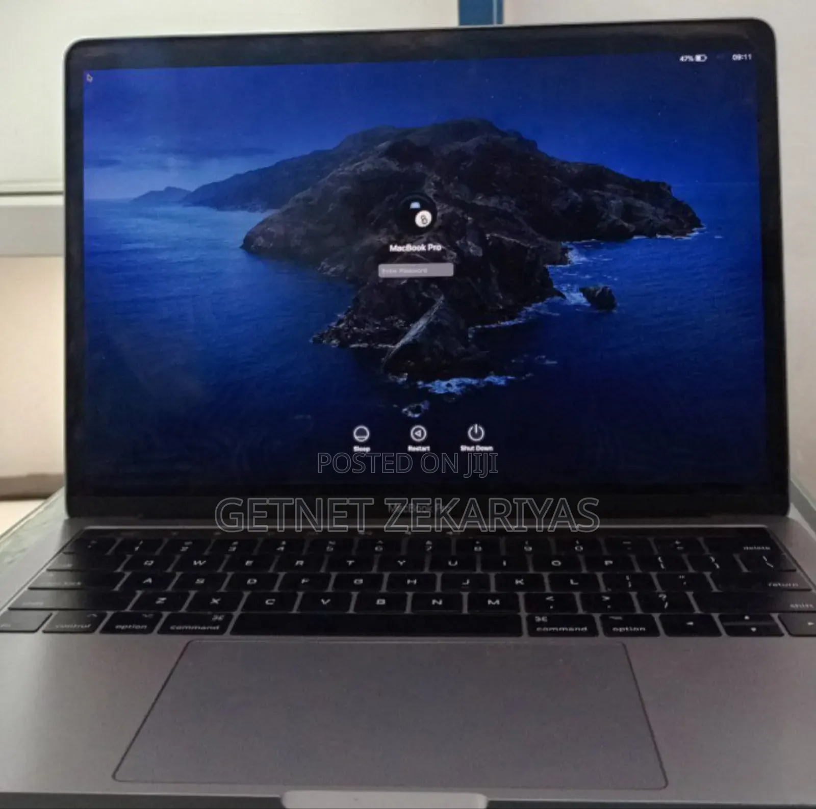 New Laptop Apple MacBook Pro 2017 8GB Intel Core I5 SSD 128GB