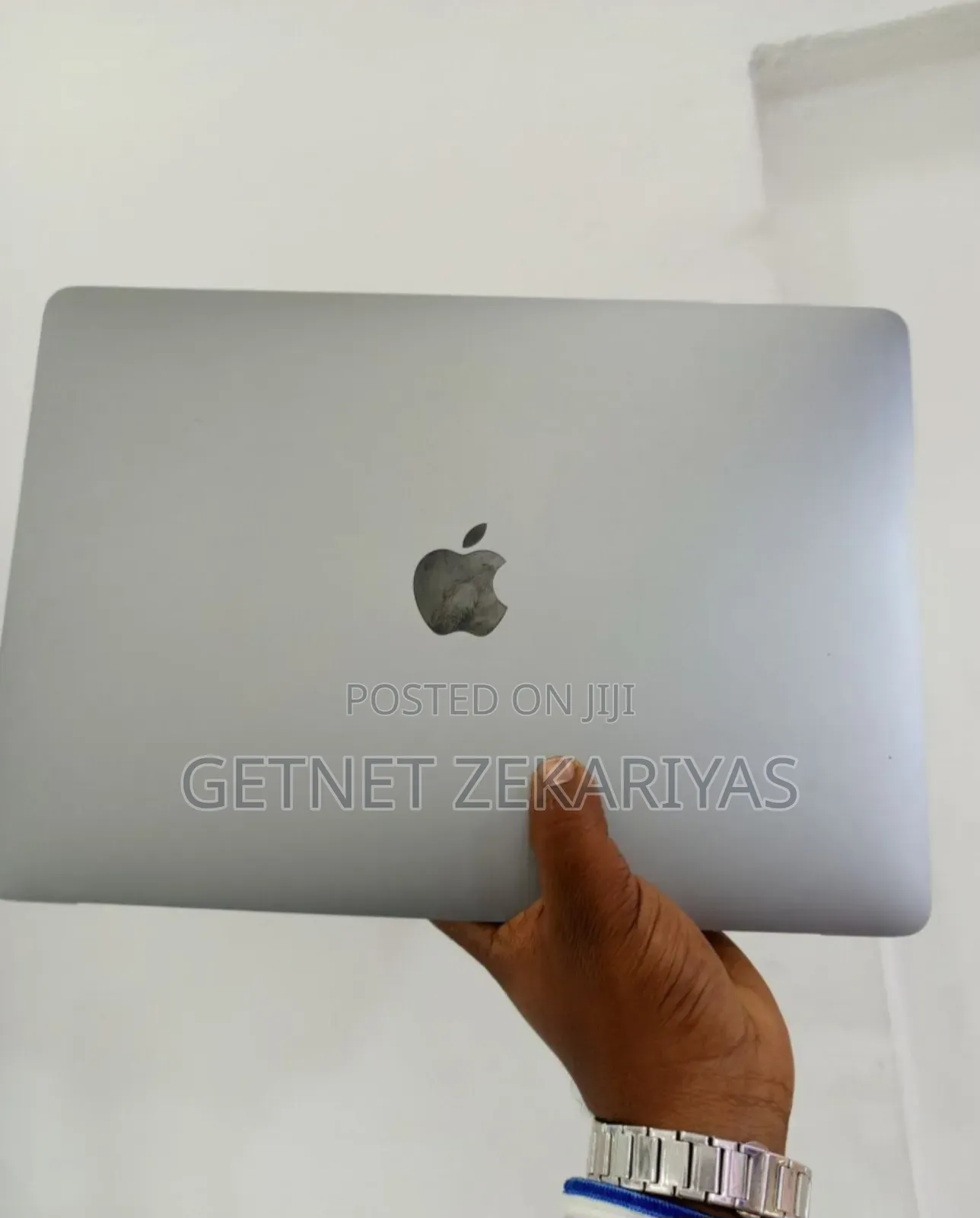 New Laptop Apple MacBook Pro 2017 8GB Intel Core I5 SSD 128GB