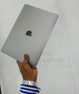 New Laptop Apple MacBook Pro 2017 8GB Intel Core I5 SSD 128GB