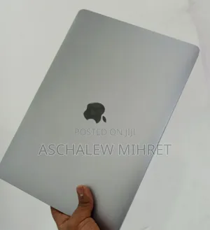 New Laptop Apple MacBook Pro 2017 8GB Intel Core I5 SSD 128GB