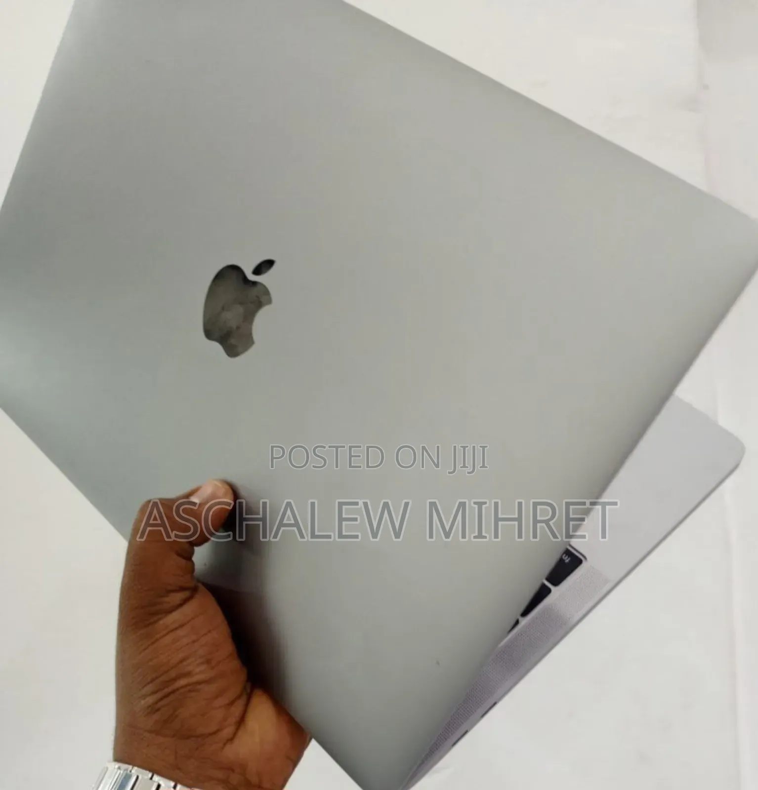 New Laptop Apple MacBook Pro 2017 8GB Intel Core I5 SSD 128GB