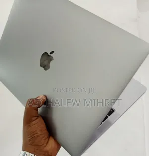 New Laptop Apple MacBook Pro 2017 8GB Intel Core I5 SSD 128GB