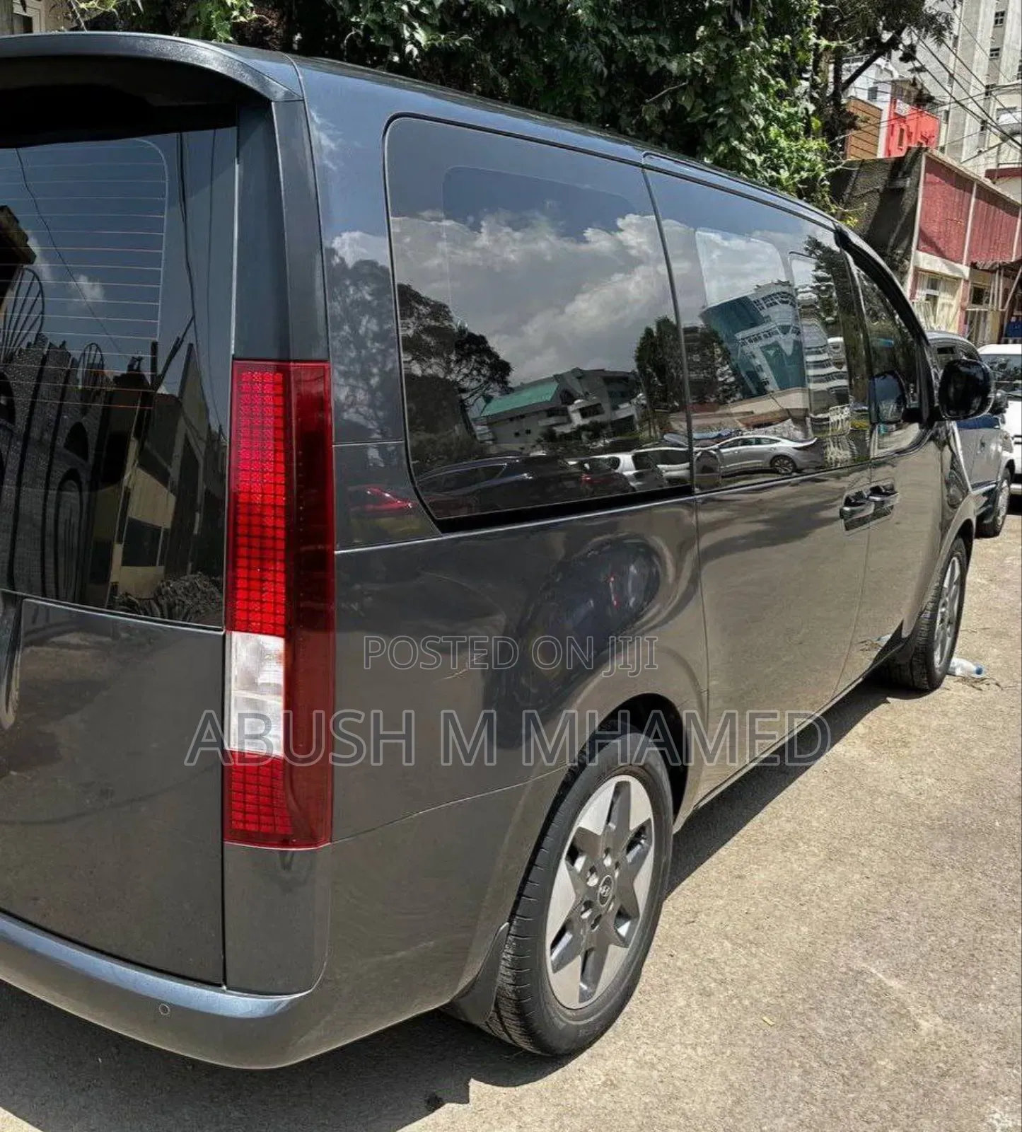 New Hyundai Staria 2023 Gray