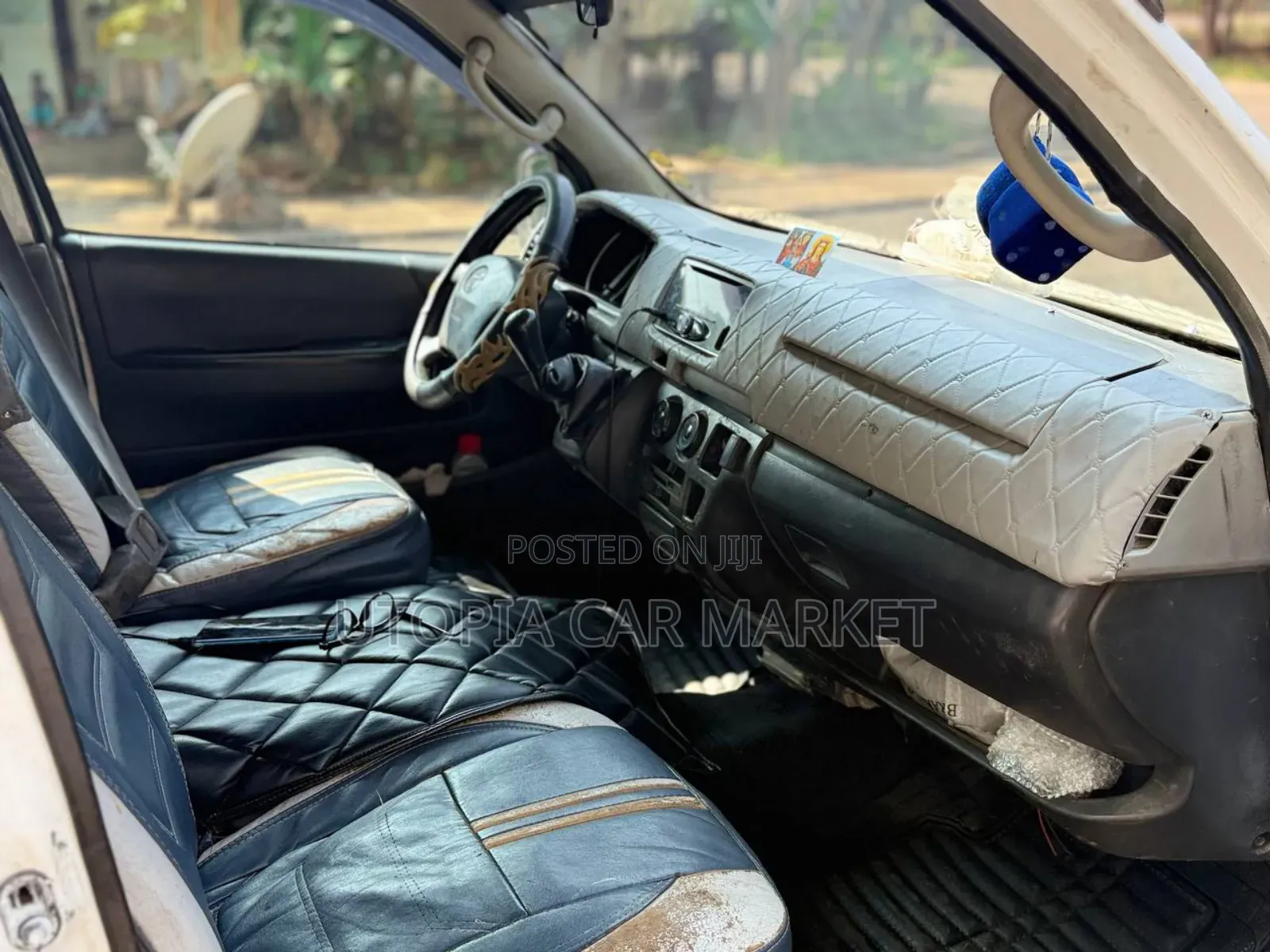 Toyota HiAce 2006 White