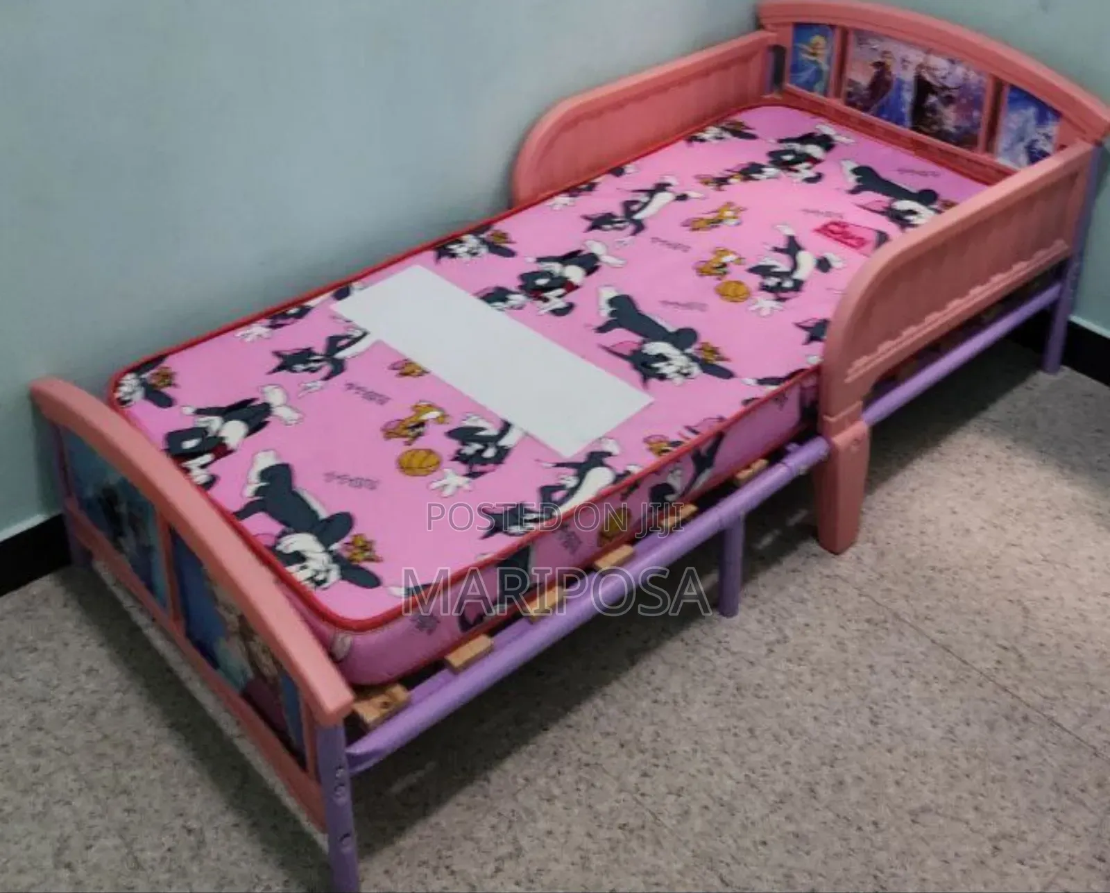 Adorable Baby/Kids Bed