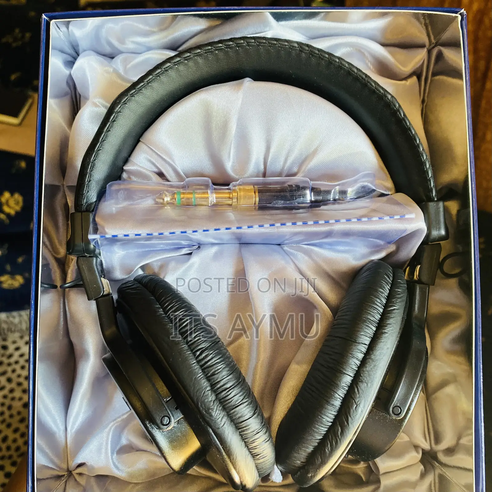 Sony MDR-7506 Professional Large Diaphragm Headphones