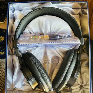 Sony MDR-7506 Professional Large Diaphragm Headphones