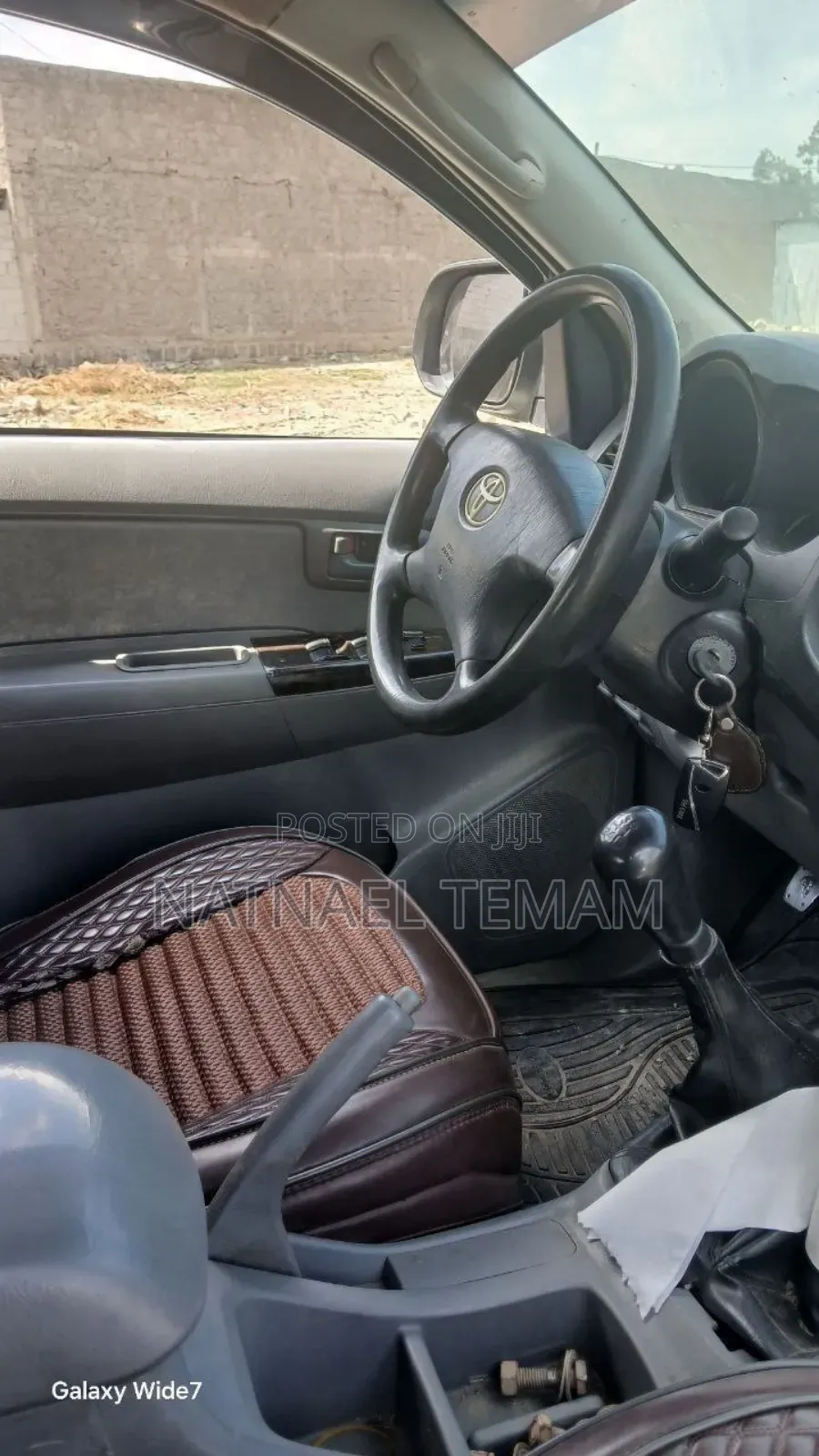 Toyota Hilux 2012 White