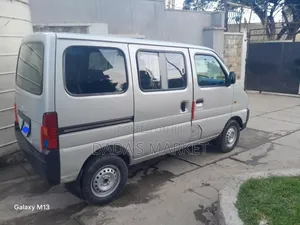 Toyota Succeed 2023 Silver