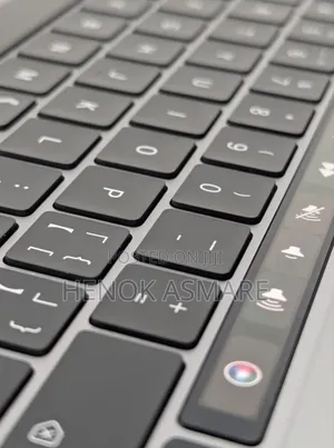 New Laptop Apple MacBook Pro 2022 M2 8GB Apple M2 SSD 256GB