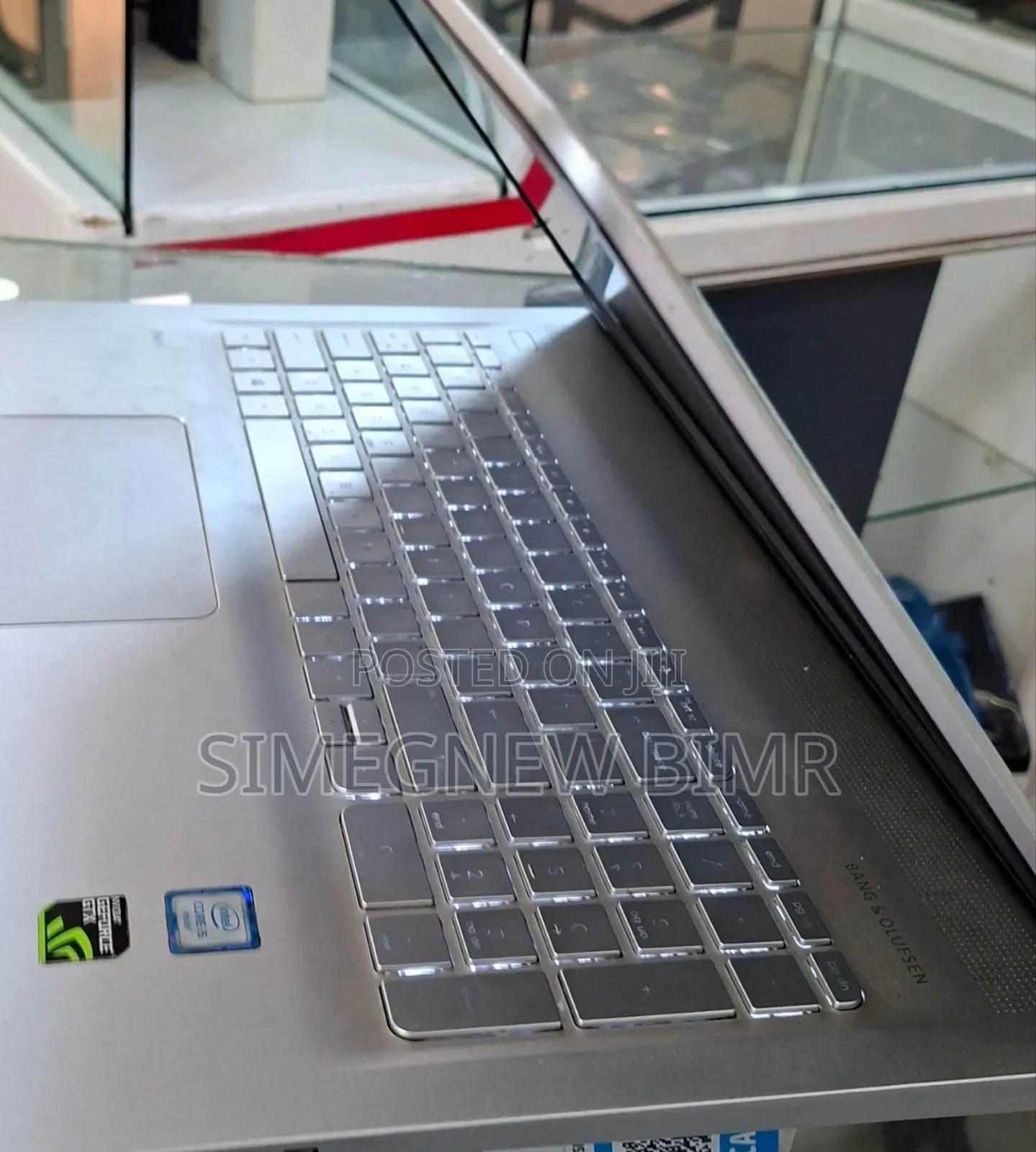 New Laptop HP Envy X360 12GB Intel Core I5 SSD 1T