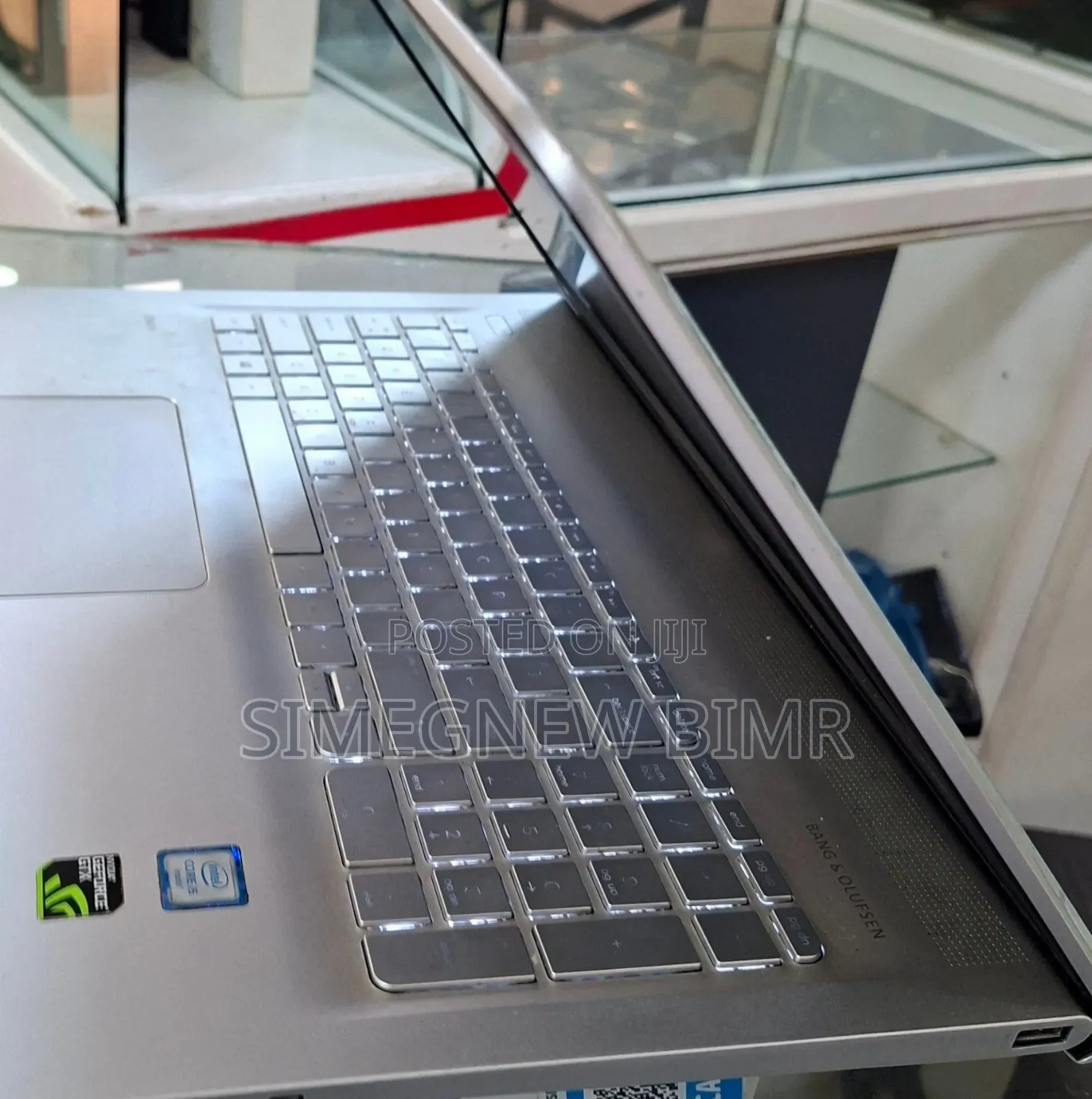 New Laptop HP Envy X360 12GB Intel Core I5 SSD 1T