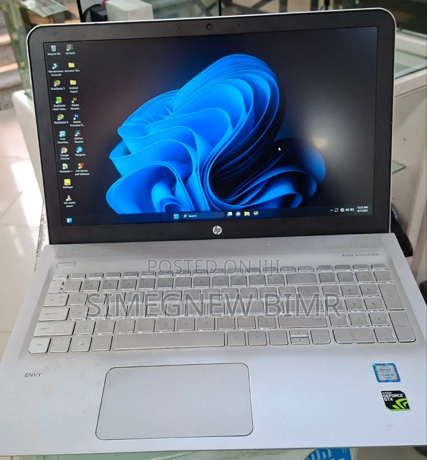 New Laptop HP Envy X360 12GB Intel Core I5 SSD 1T