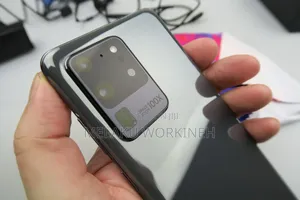 Photo - New Samsung Galaxy S20 Ultra 5G 128 GB Black