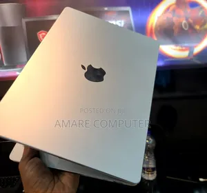 New Laptop Apple MacBook Pro M1 32GB Apple M1 Pro SSD 512GB