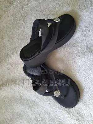 Brand New Women Shoes. Size 35,36. 4000br