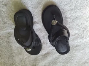 Brand New Women Shoes. Size 35,36. 4000br