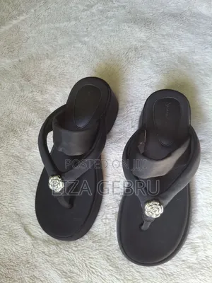 Brand New Women Shoes. Size 35,36. 4000br