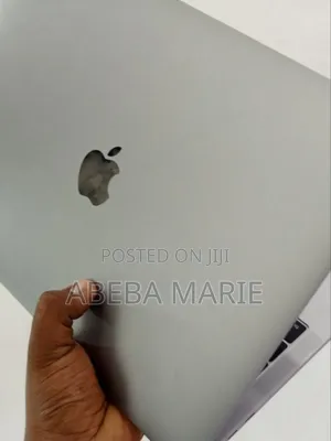 New Laptop Apple MacBook Pro 2017 8GB Intel Core I5 SSD 128GB