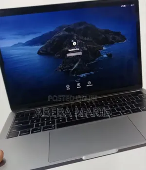 New Laptop Apple MacBook Pro 2017 8GB Intel Core I5 SSD 128GB