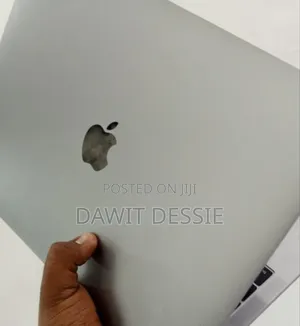 New Laptop Apple MacBook Pro 2017 8GB Intel Core I5 SSD 128GB