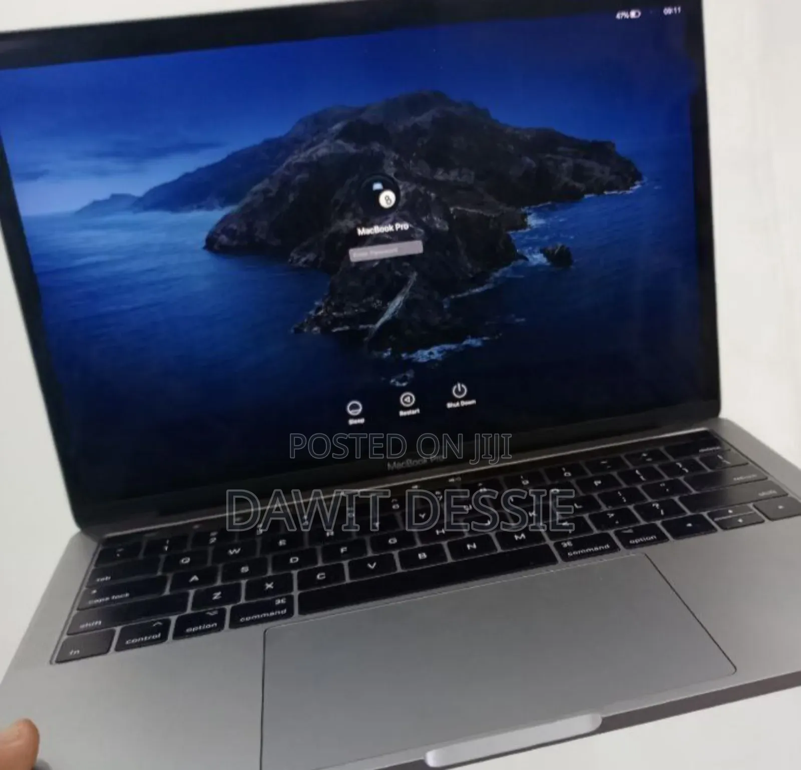 New Laptop Apple MacBook Pro 2017 8GB Intel Core I5 SSD 128GB