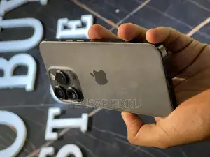 Photo - Apple iPhone 15 Pro 128 GB Black