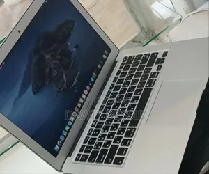 Photo - New Laptop Apple MacBook Air 2013 4GB Intel Core I5 SSD 256GB