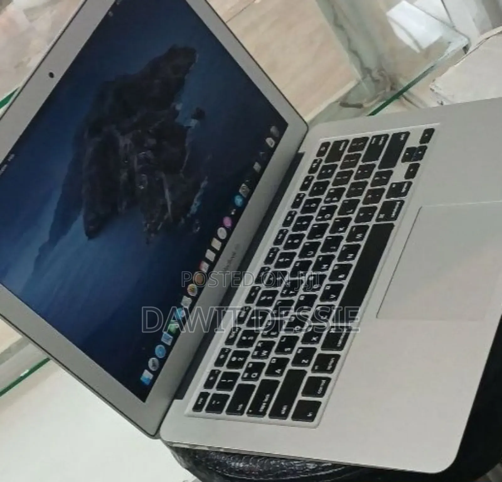New Laptop Apple MacBook Air 2013 4GB Intel Core I5 SSD 256GB