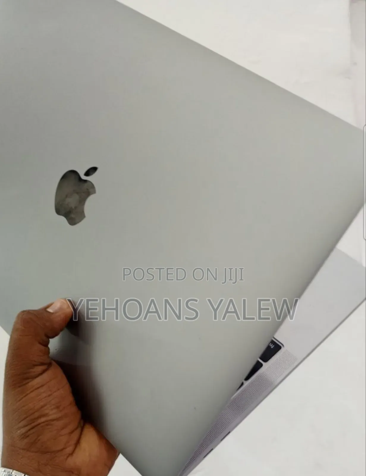 New Laptop Apple MacBook Pro 2017 8GB Intel Core I5 SSD 128GB