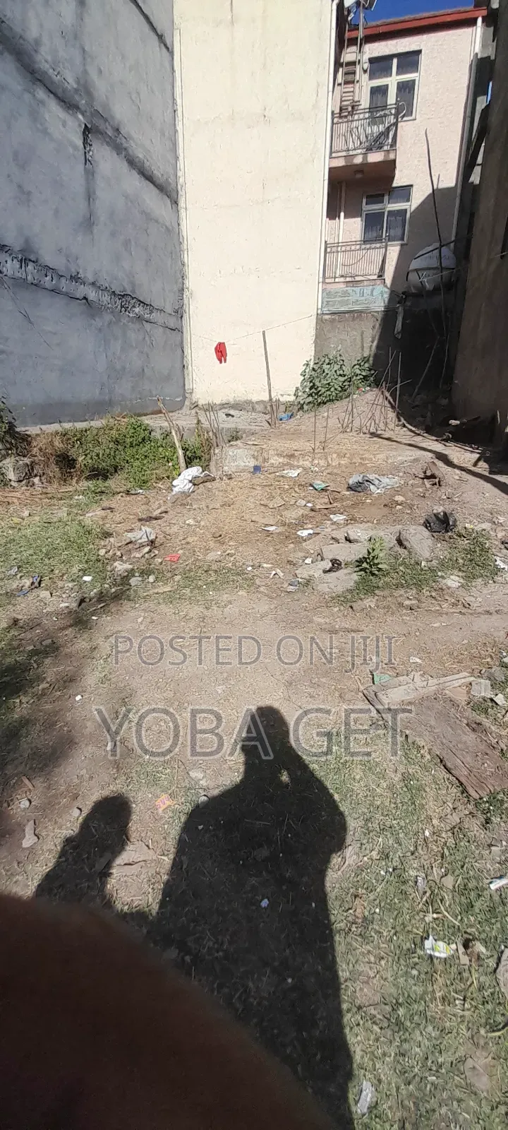 6bdrm Maisonette in Yoba, Akaky Kaliti for sale