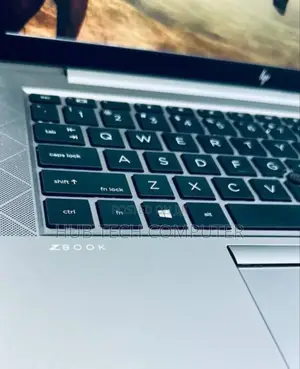 New Laptop HP ZBook Firefly 15 G7 16GB Intel Core I7 SSD 512GB